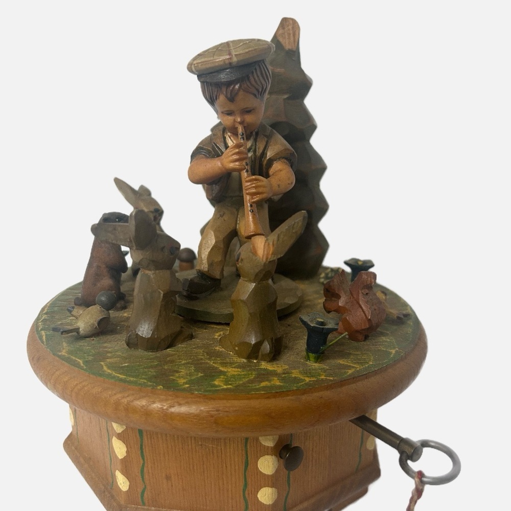VTG ANRI Thorens Swiss Handcarved Wooden Working Music Box Boy Horn Animals